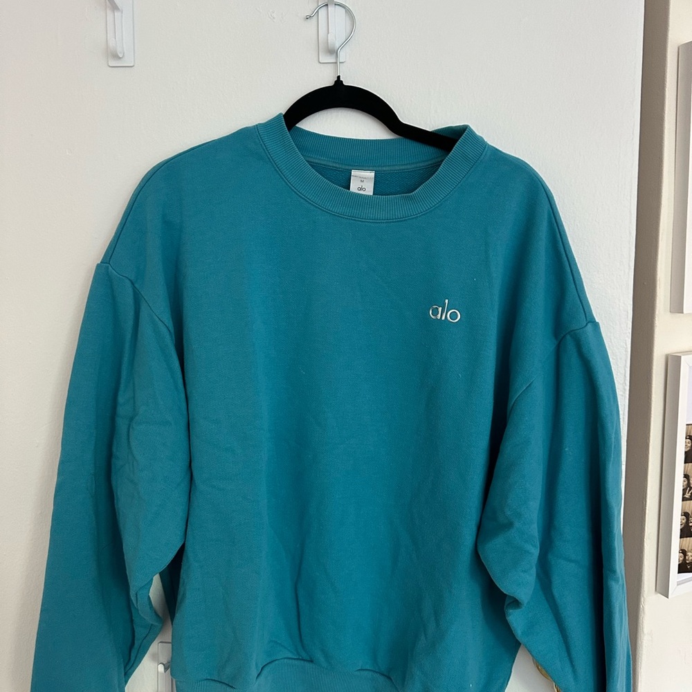 ALO Yoga Women’s Teal Crewneck Sweater